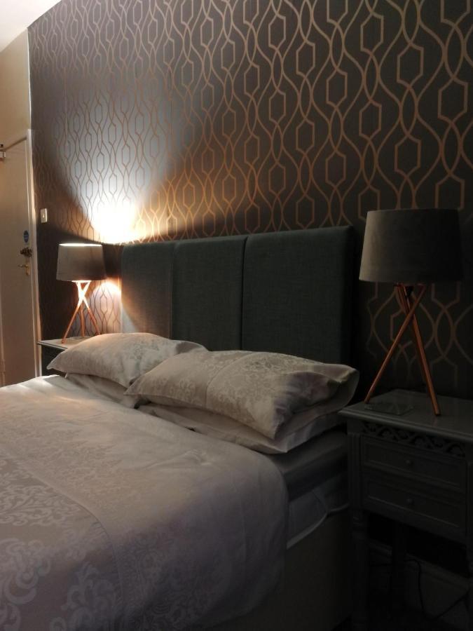Hotel Wavecrest à Holyhead Extérieur photo